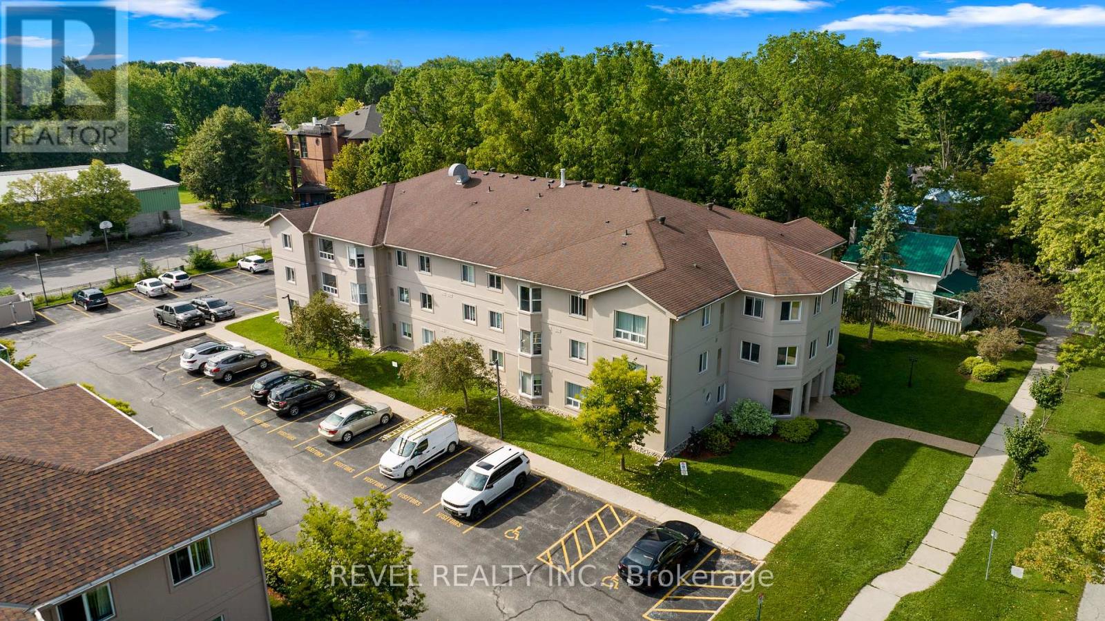 Photo 16 of 306 107 Bond Street, Orillia ON