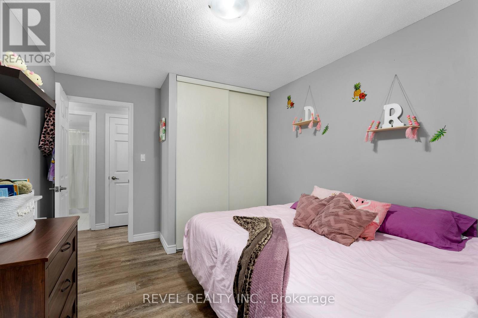 Photo 8 of 306 107 Bond Street, Orillia ON