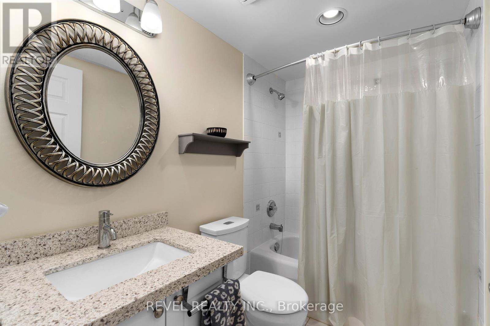 Photo 13 of 306 107 Bond Street, Orillia ON