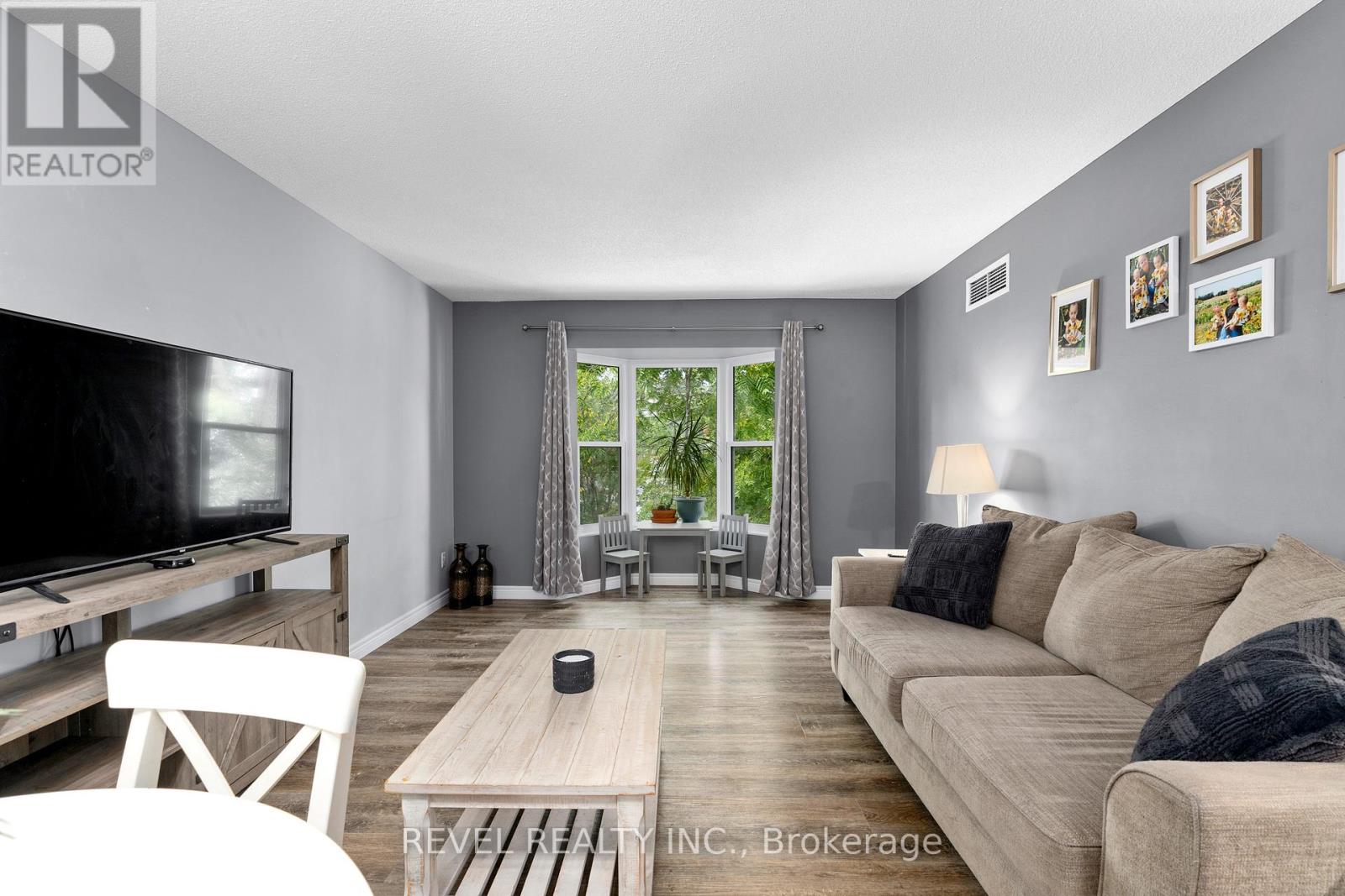 Photo 14 of 306 107 Bond Street, Orillia ON
