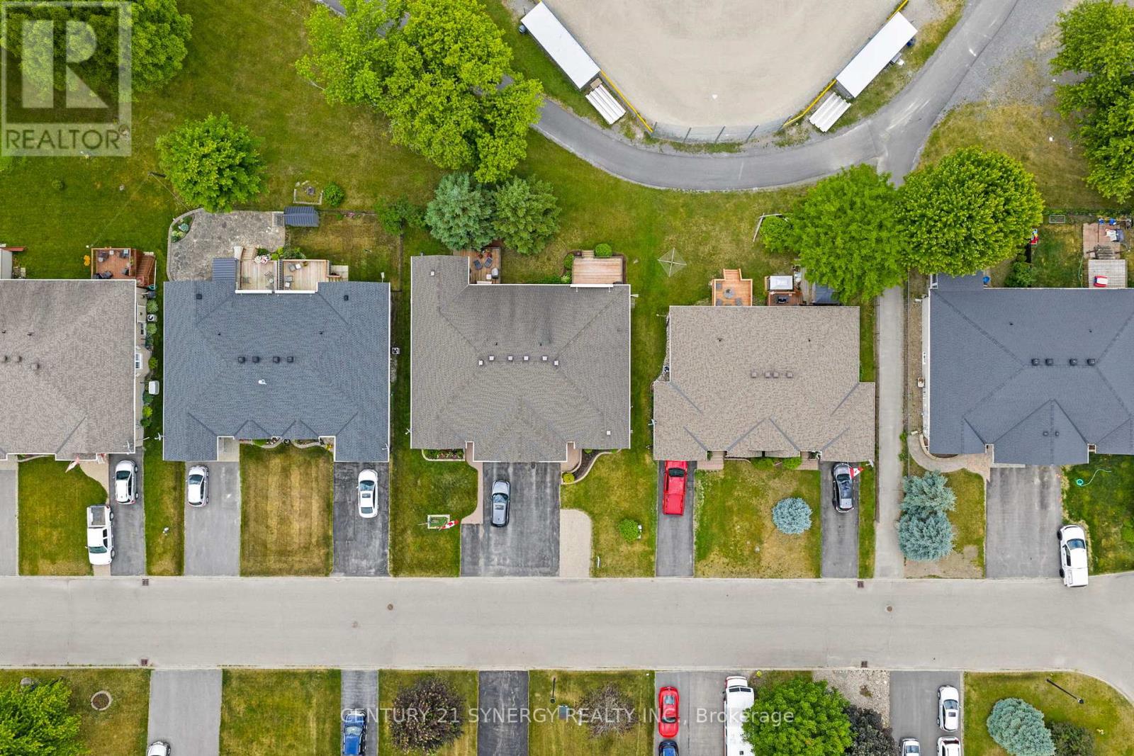 Photo 43 of 54 Dr Gordon Crescent, North Grenville ON