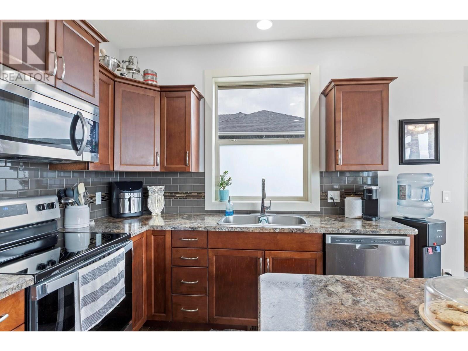  2969 Ensign Lane, West Kelowna