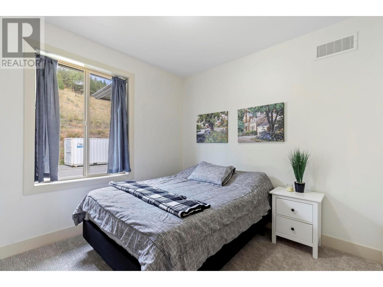  2969 Ensign Lane, West Kelowna