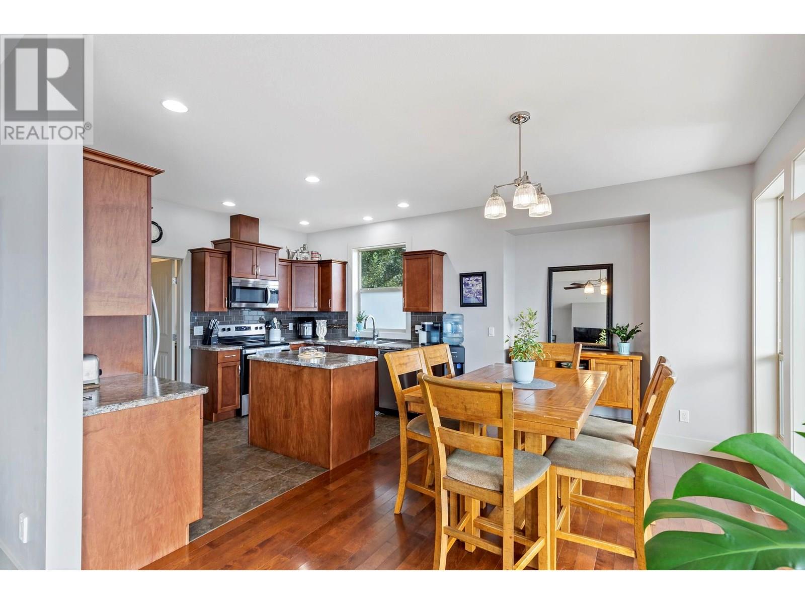  2969 Ensign Lane, West Kelowna