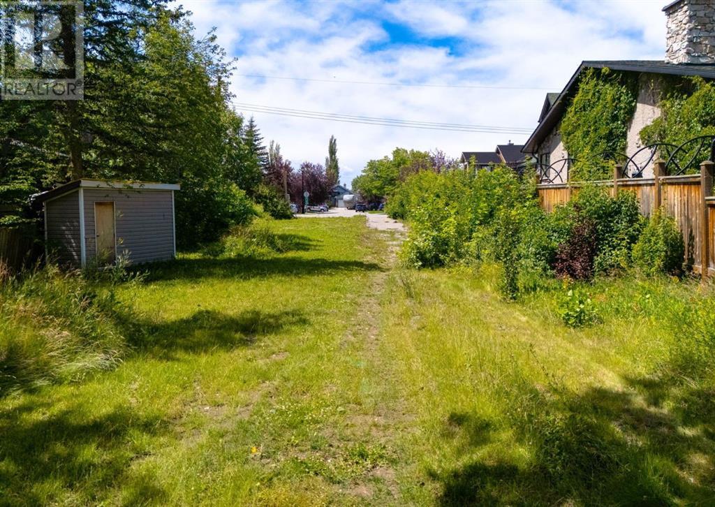Photo 7 of 720 West Chestermere Drive, Chestermere AB