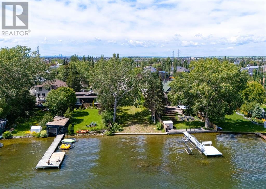 Photo 4 of 720 West Chestermere Drive, Chestermere AB