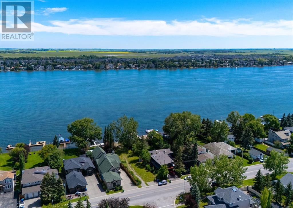 Photo 3 of 720 West Chestermere Drive, Chestermere AB