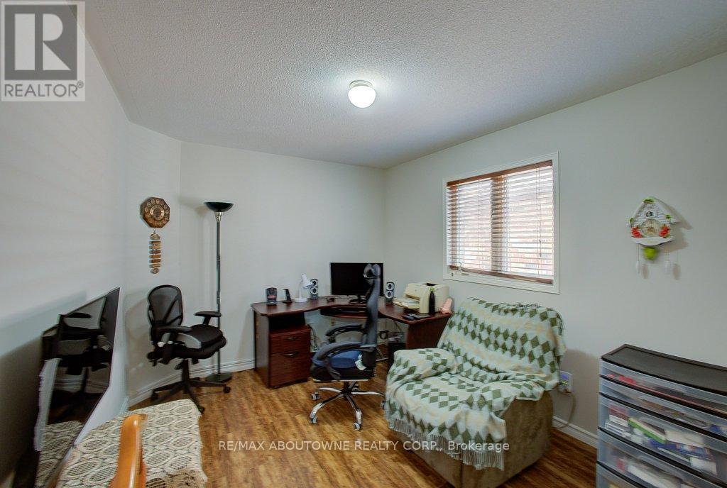 Photo 41 of 773 Shanks Heights, Milton ON