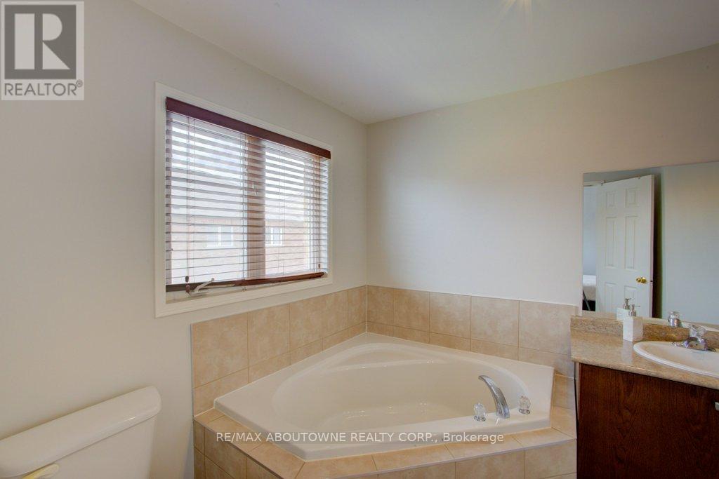 Photo 12 of 773 Shanks Heights, Milton ON