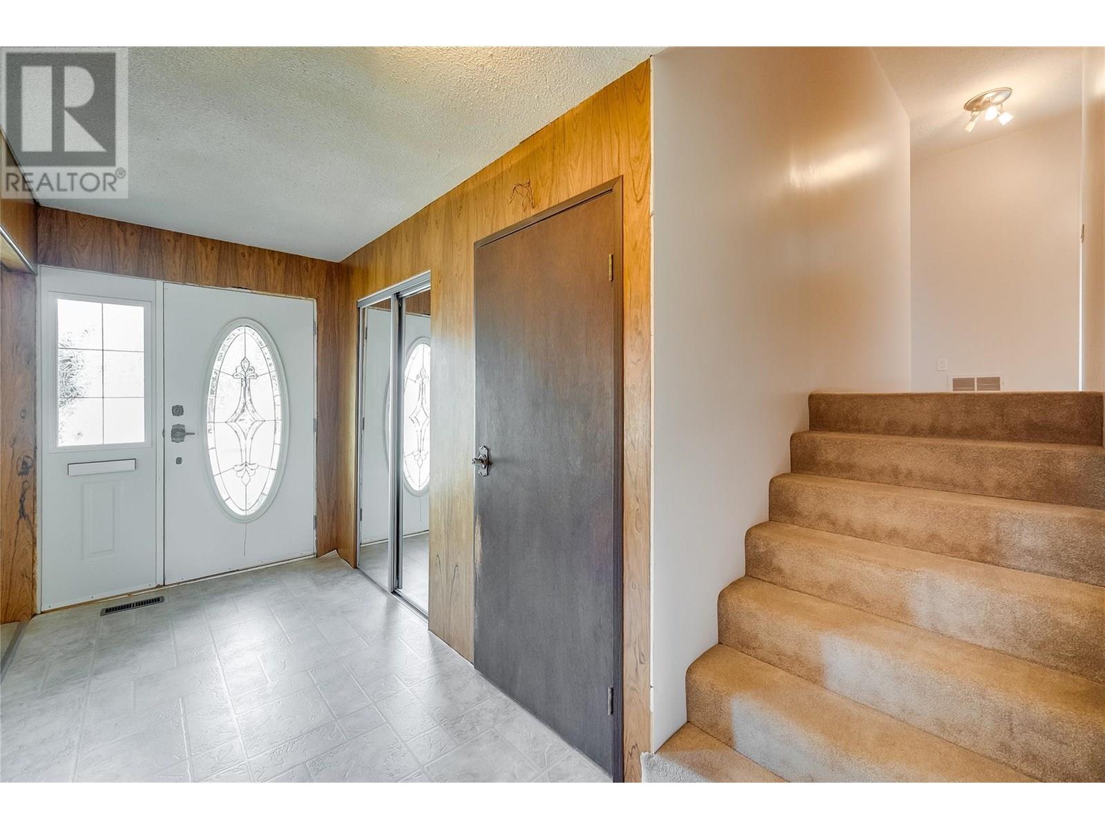 412 104th Street, Castlegar