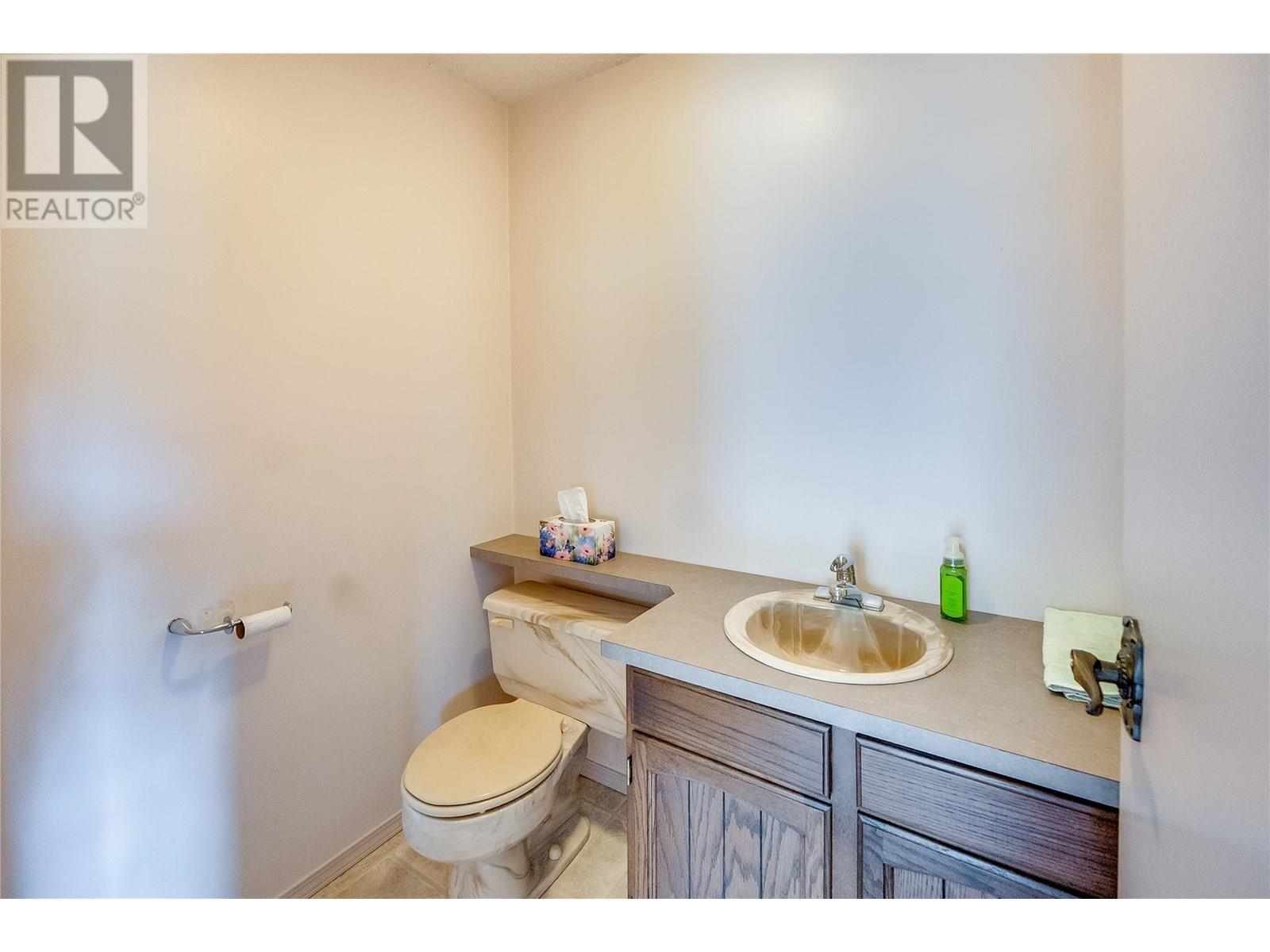 412 104th Street, Castlegar