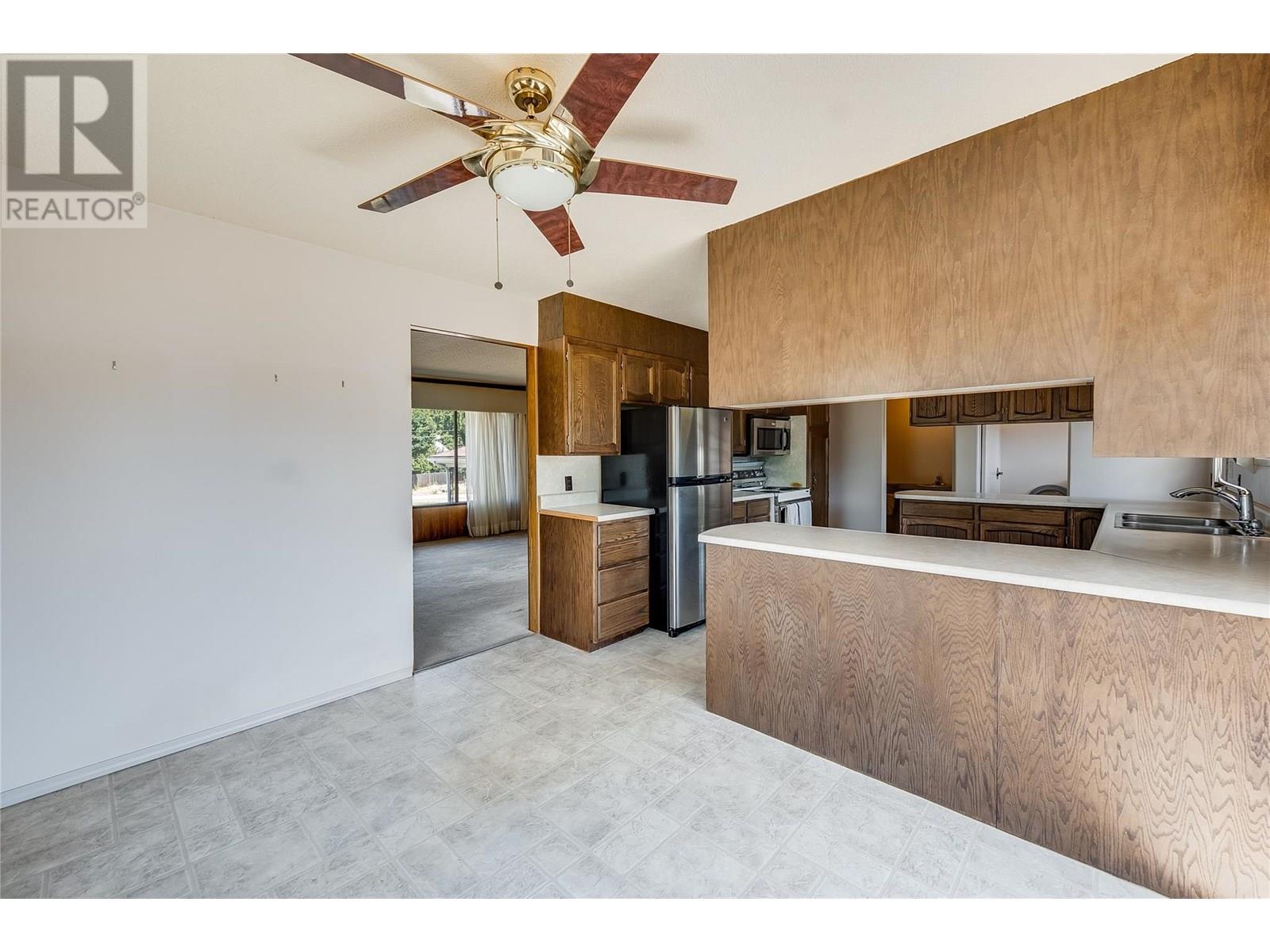 412 104th Street, Castlegar