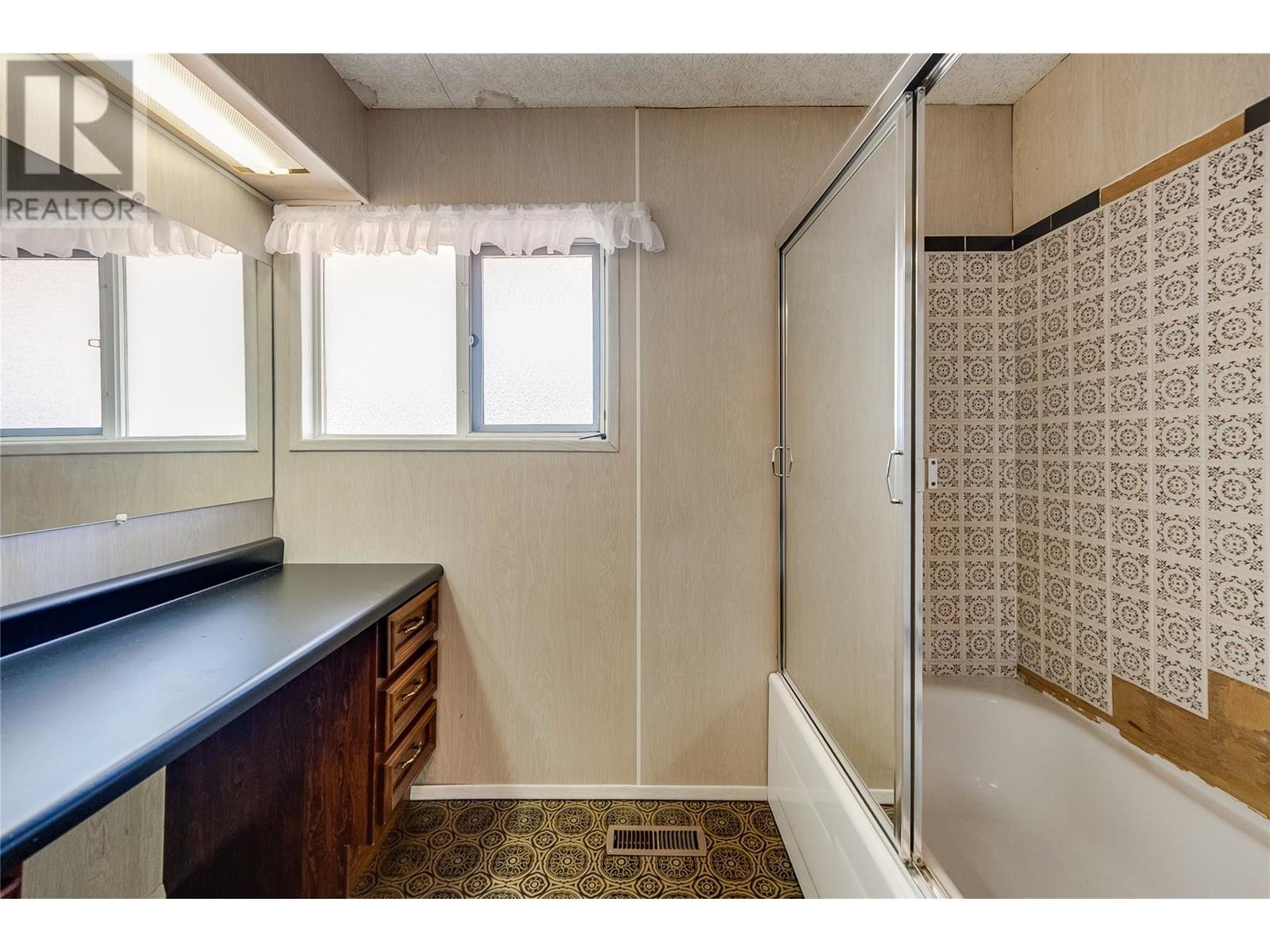 412 104th Street, Castlegar