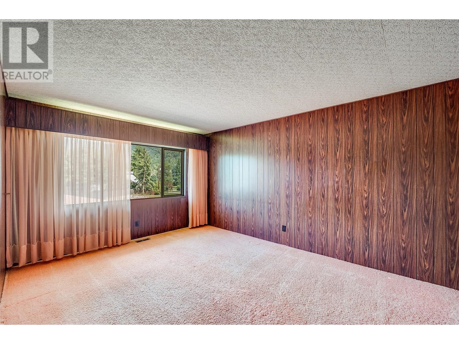 412 104th Street, Castlegar