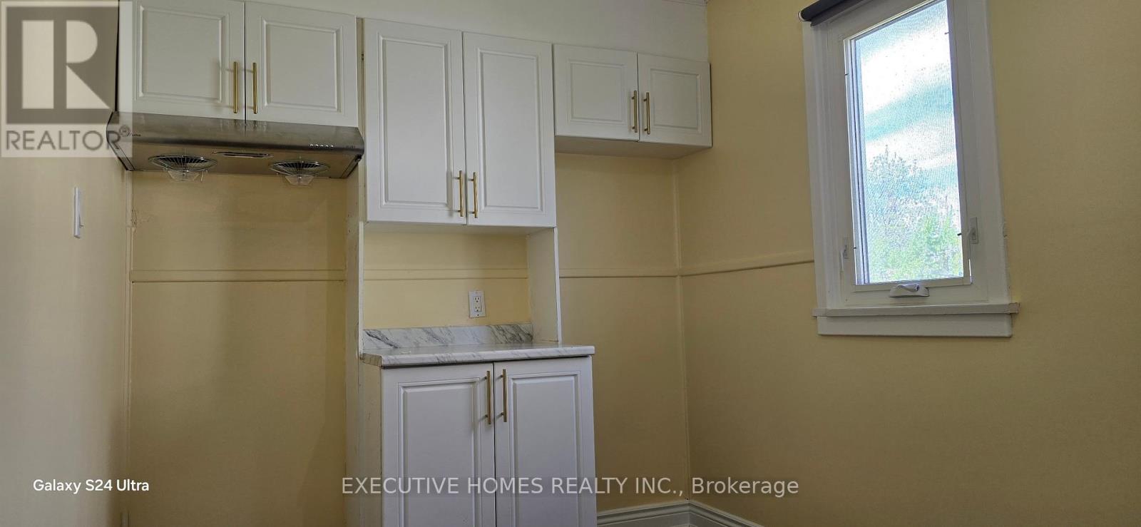 5176 STANLEY AVENUE - 22