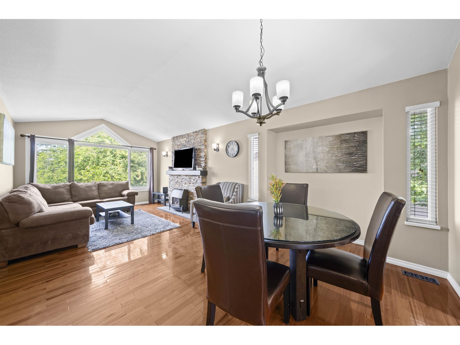 Photo 15 of 34776 1st Avenue, Abbotsford BC