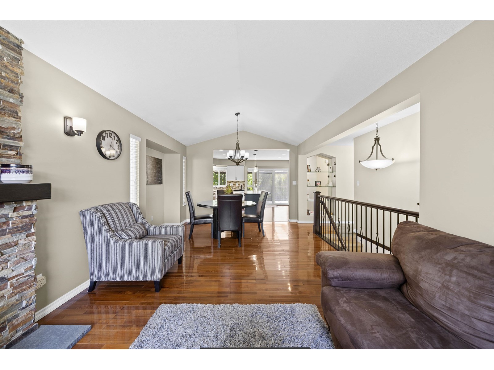 Photo 5 of 34776 1st Avenue, Abbotsford BC