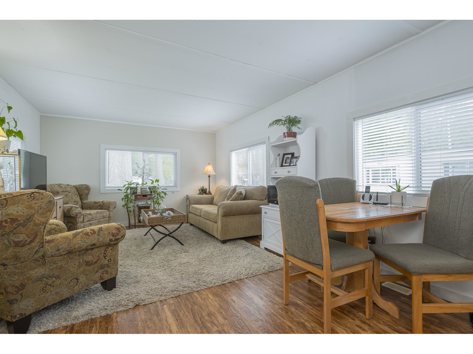 Photo 6 of 49 20071 24 Avenue, Langley BC