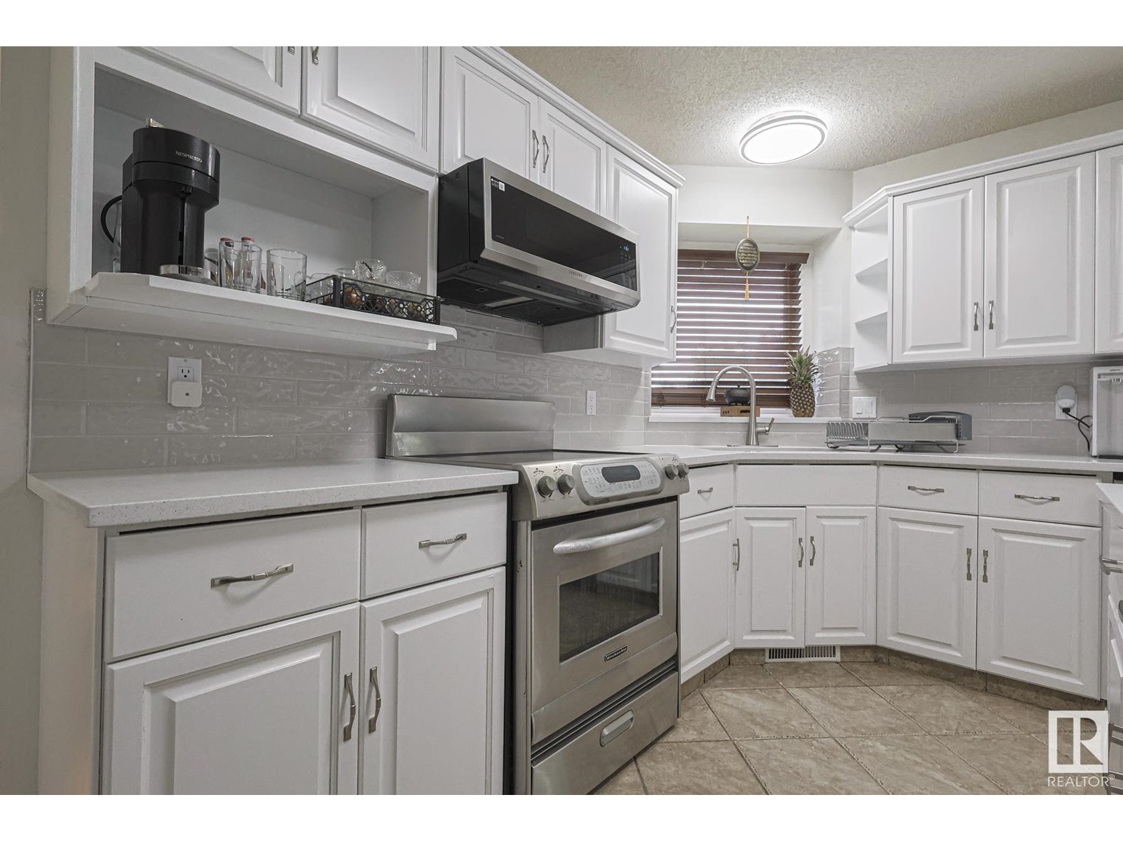 Photo 61 of 12 Elsinore Pl Nw, Edmonton AB