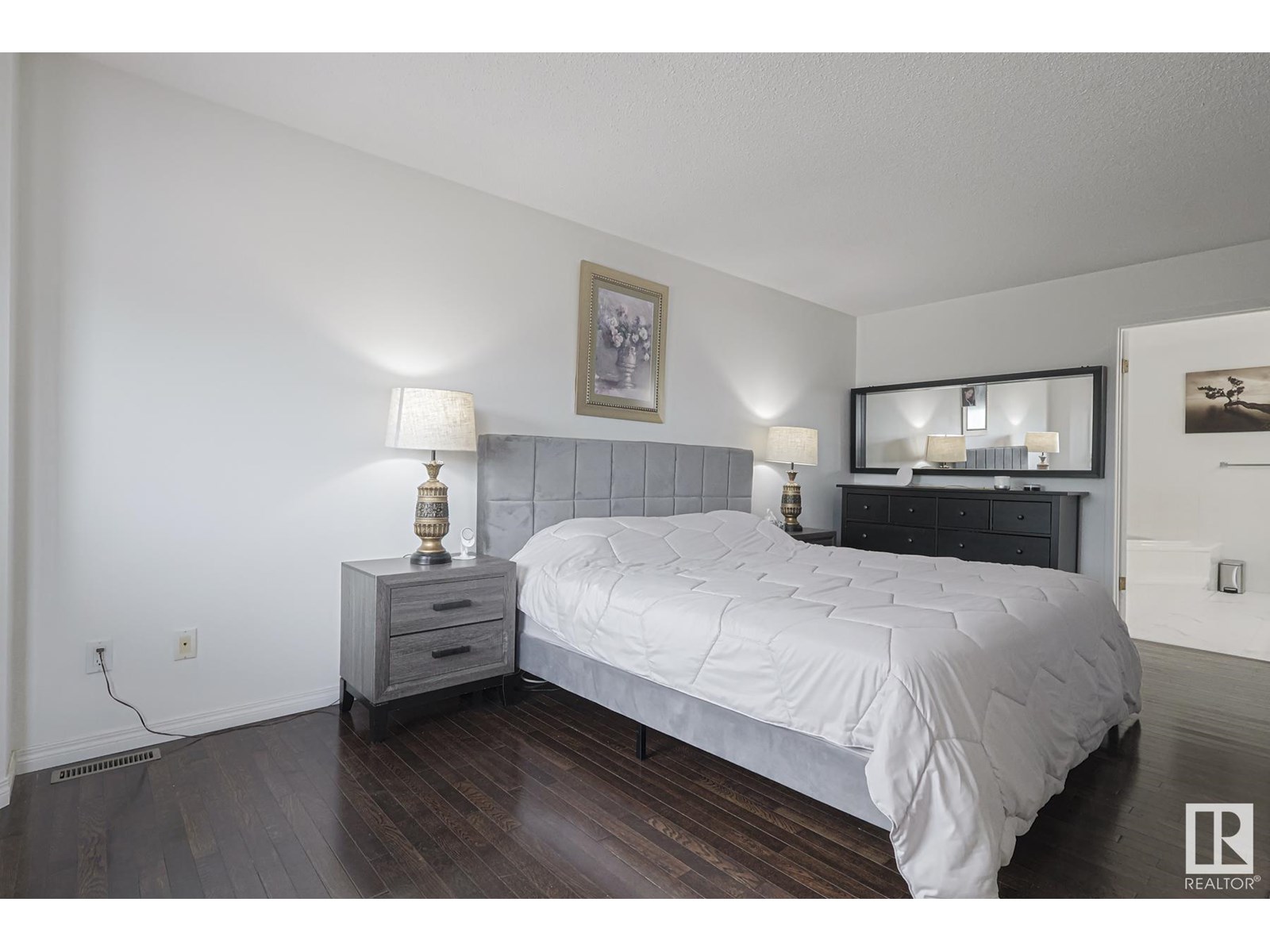 Photo 41 of 12 Elsinore Pl Nw, Edmonton AB
