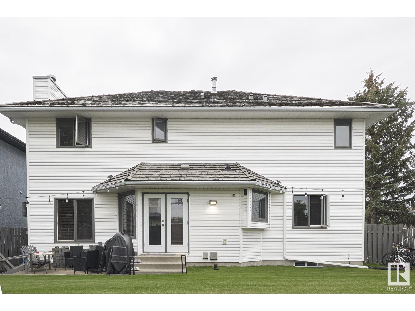 Photo 7 of 12 Elsinore Pl Nw, Edmonton AB
