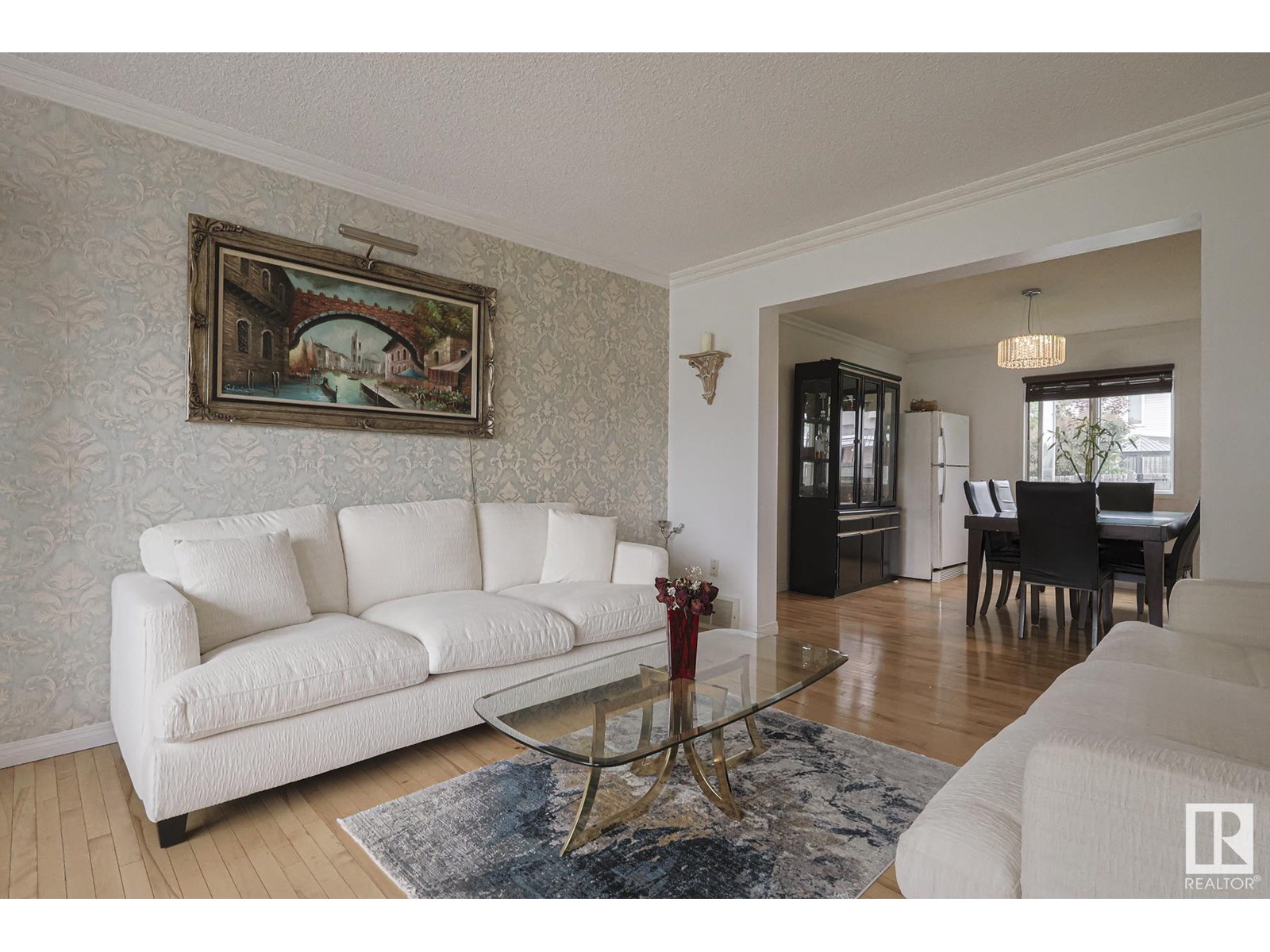 Photo 13 of 12 Elsinore Pl Nw, Edmonton AB