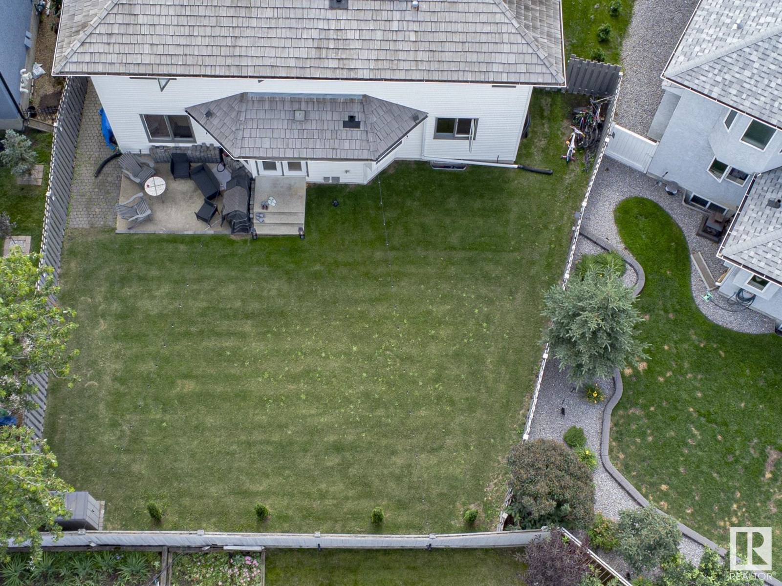Photo 12 of 12 Elsinore Pl Nw, Edmonton AB