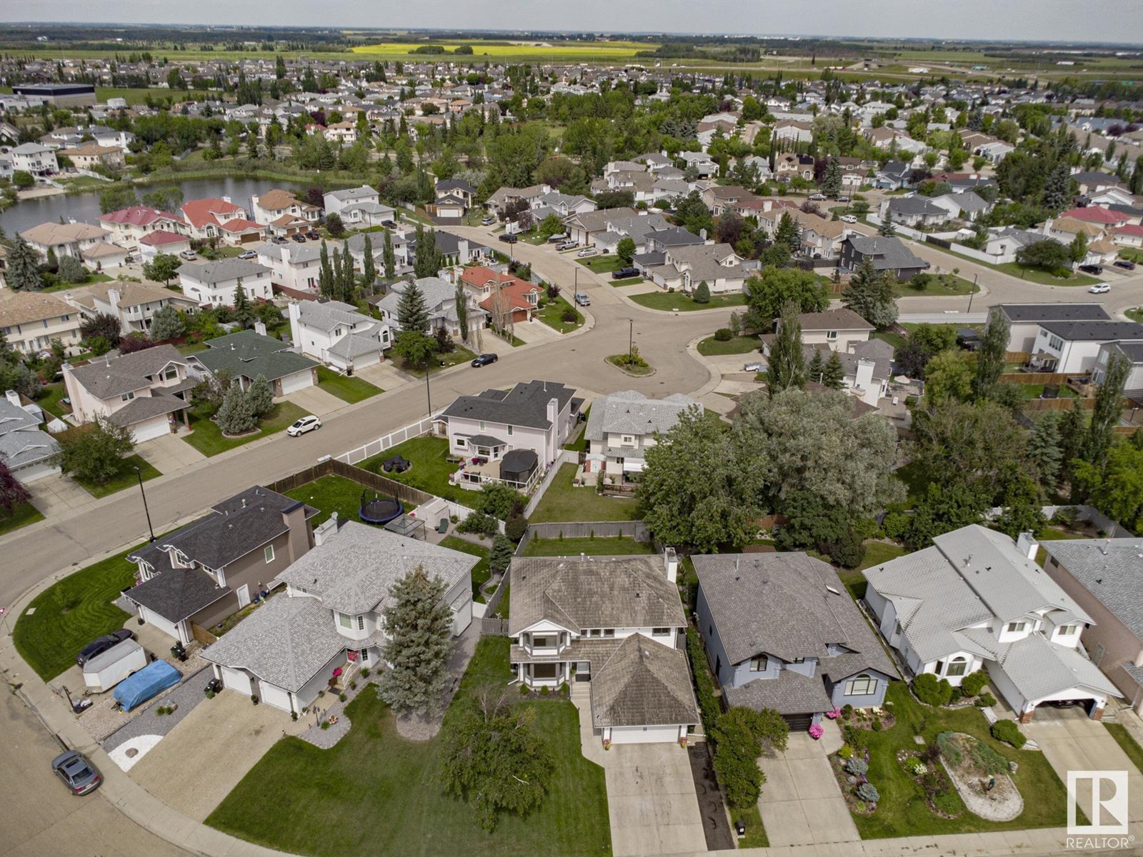 Photo 10 of 12 Elsinore Pl Nw, Edmonton AB