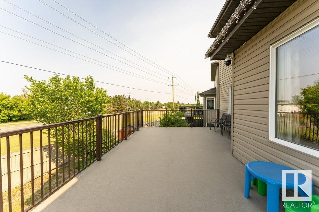 Photo 1 of 1920 33 B St Nw, Edmonton AB