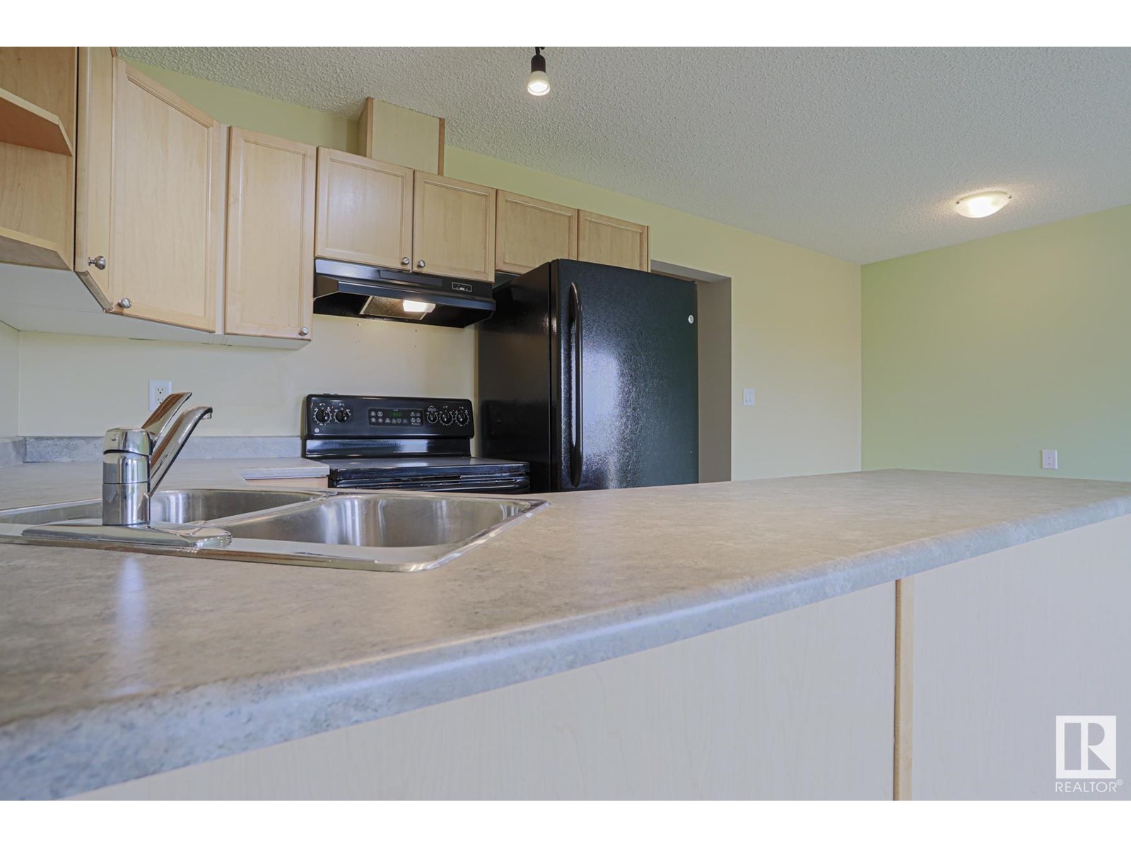 Photo 22 of 26 451 Hyndman Cr Nw Nw, Edmonton AB