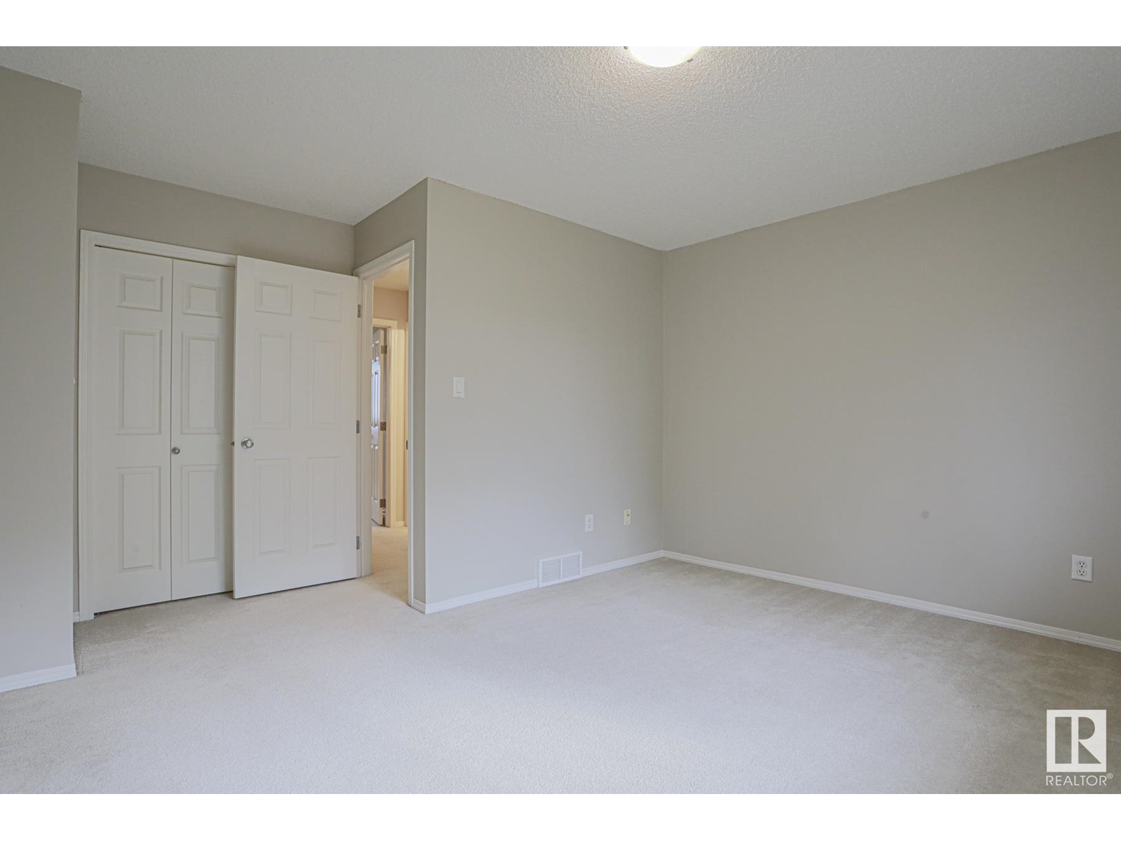 Photo 38 of 26 451 Hyndman Cr Nw Nw, Edmonton AB