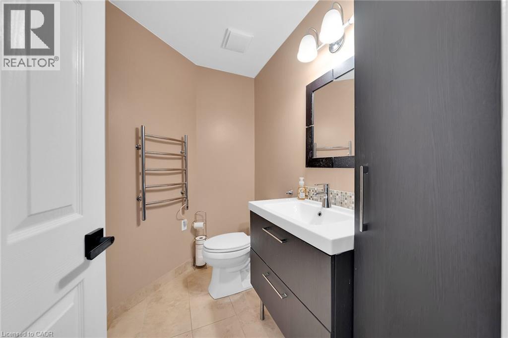 Photo 19 of 47 Winnett Street N, Cayuga ON