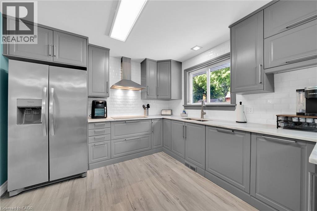 Photo 9 of 47 Winnett Street N, Cayuga ON