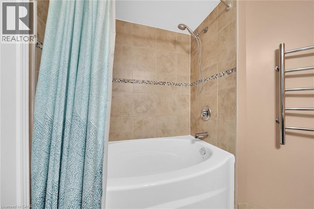 Photo 13 of 47 Winnett Street N, Cayuga ON