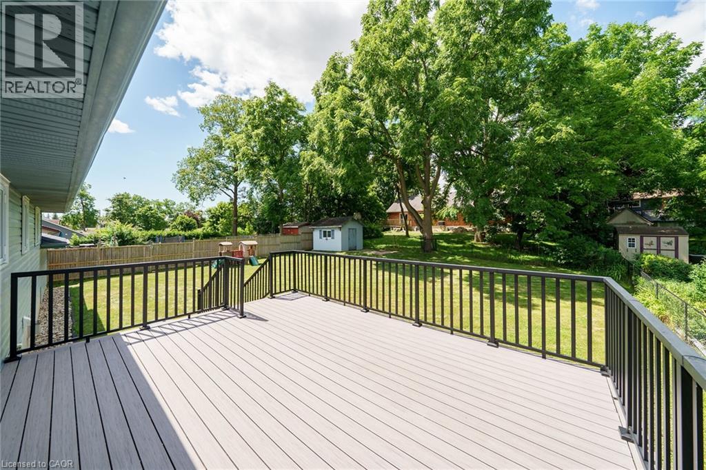 Photo 24 of 47 Winnett Street N, Cayuga ON