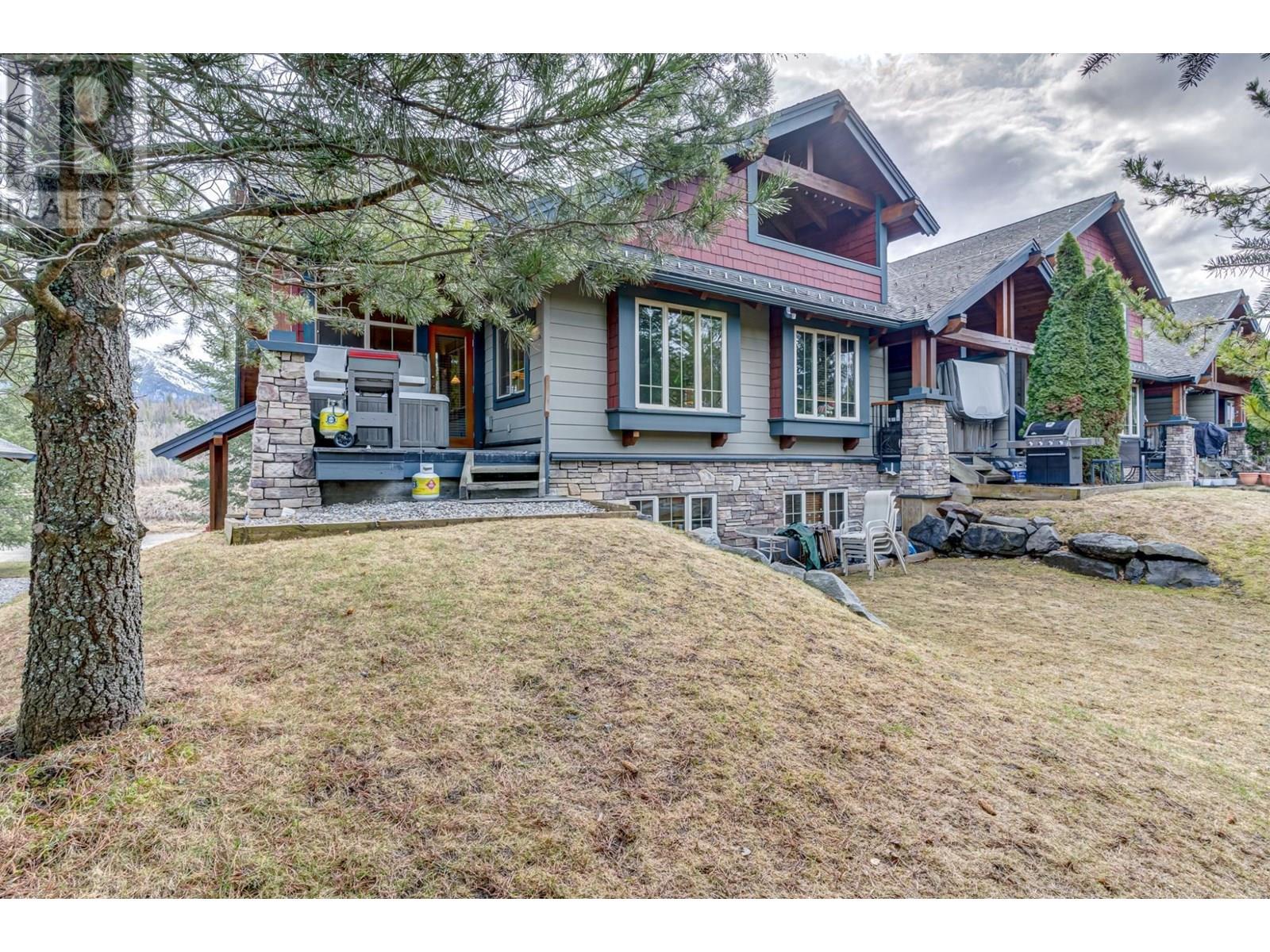 47 RIVERMOUNT Place Unit# 101A, Fernie