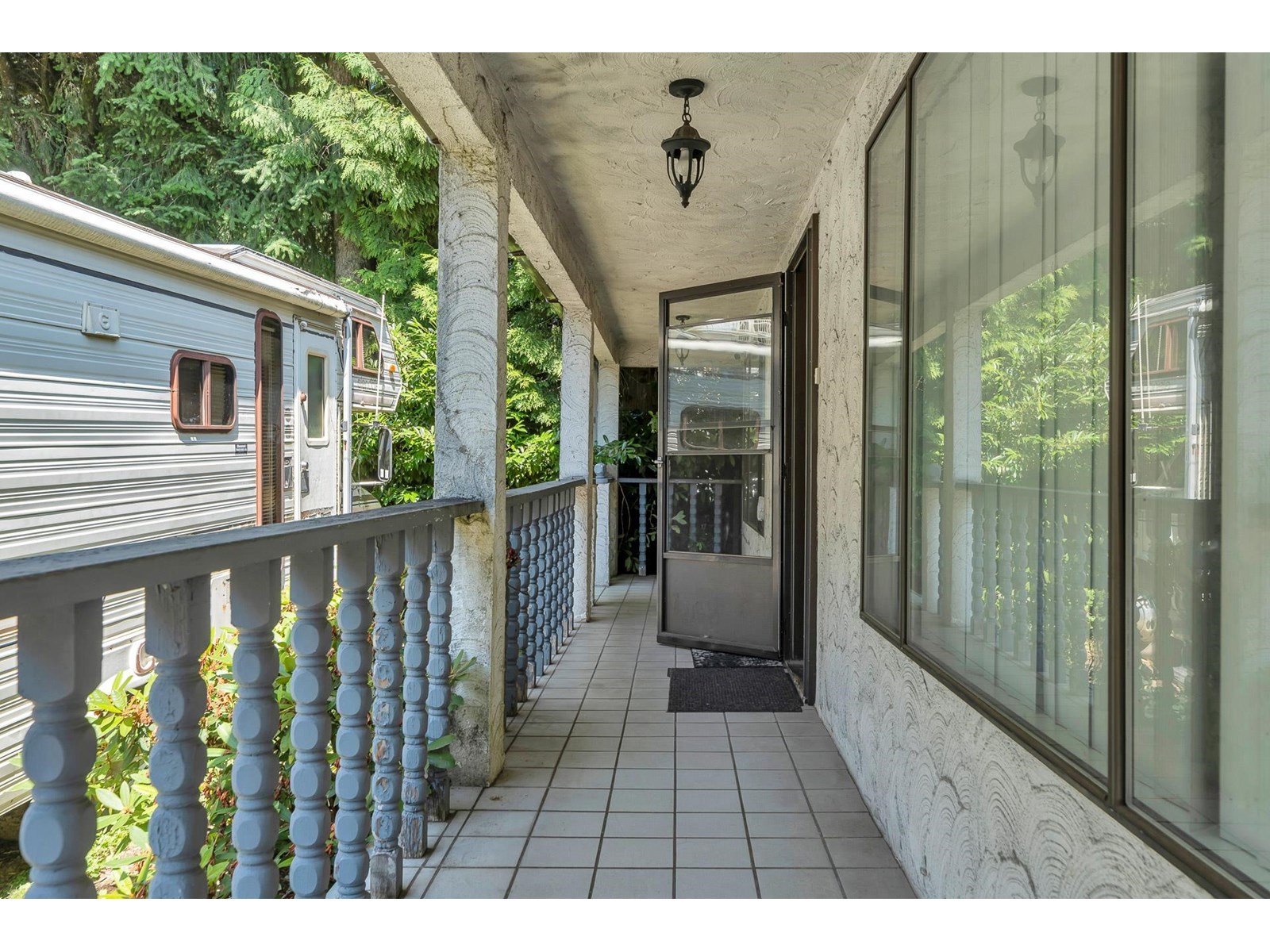 Photo 6 of 9286 148 Street, Surrey BC