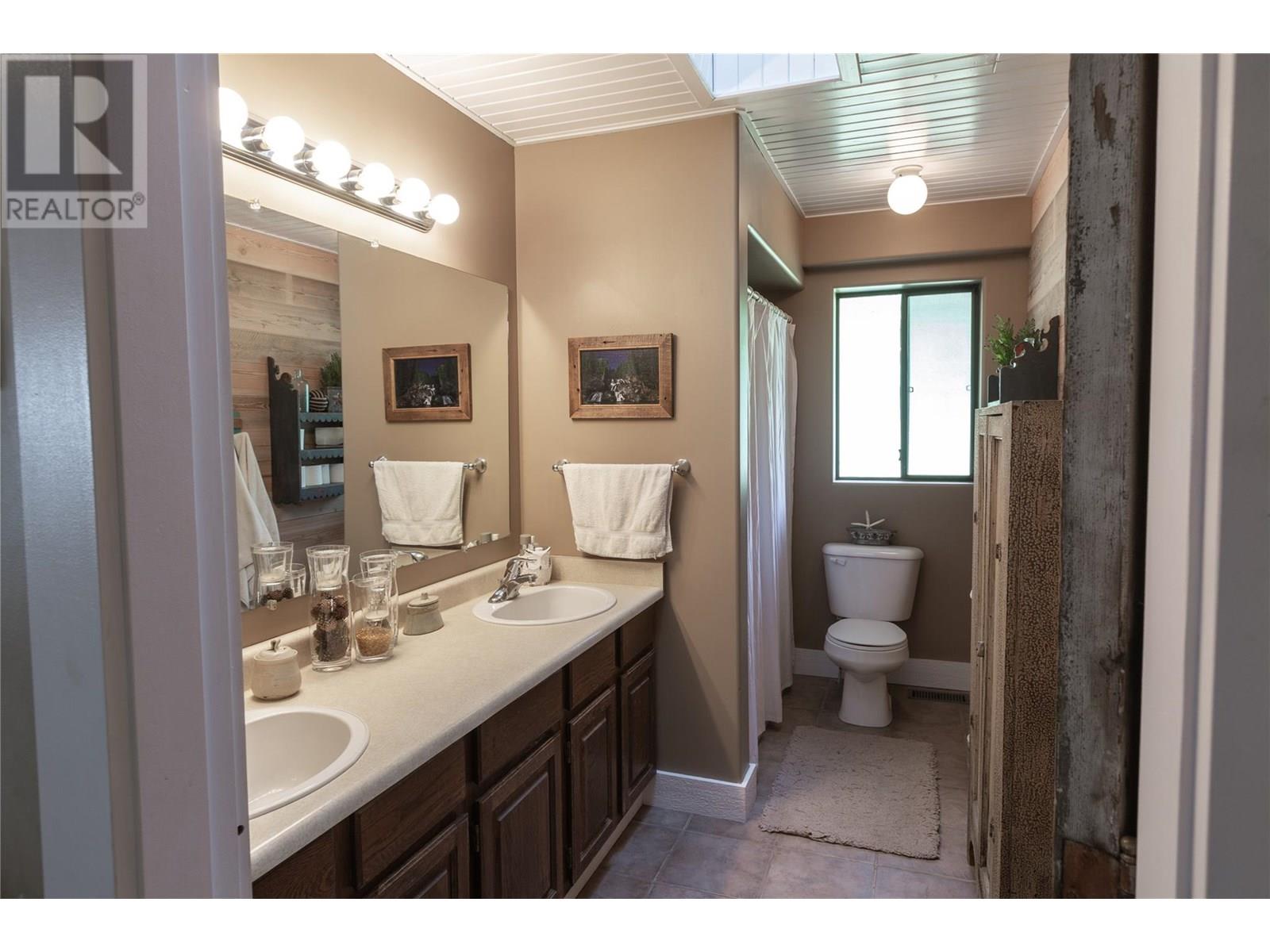 Photo 16 of 2523 Evans Road, Celista BC
