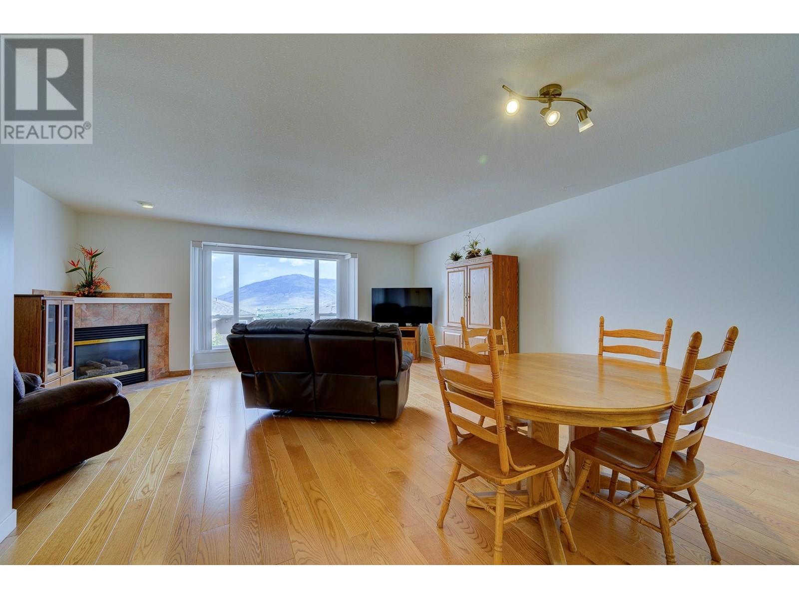 255 Pemberton Terrace Unit# 27, Kamloops