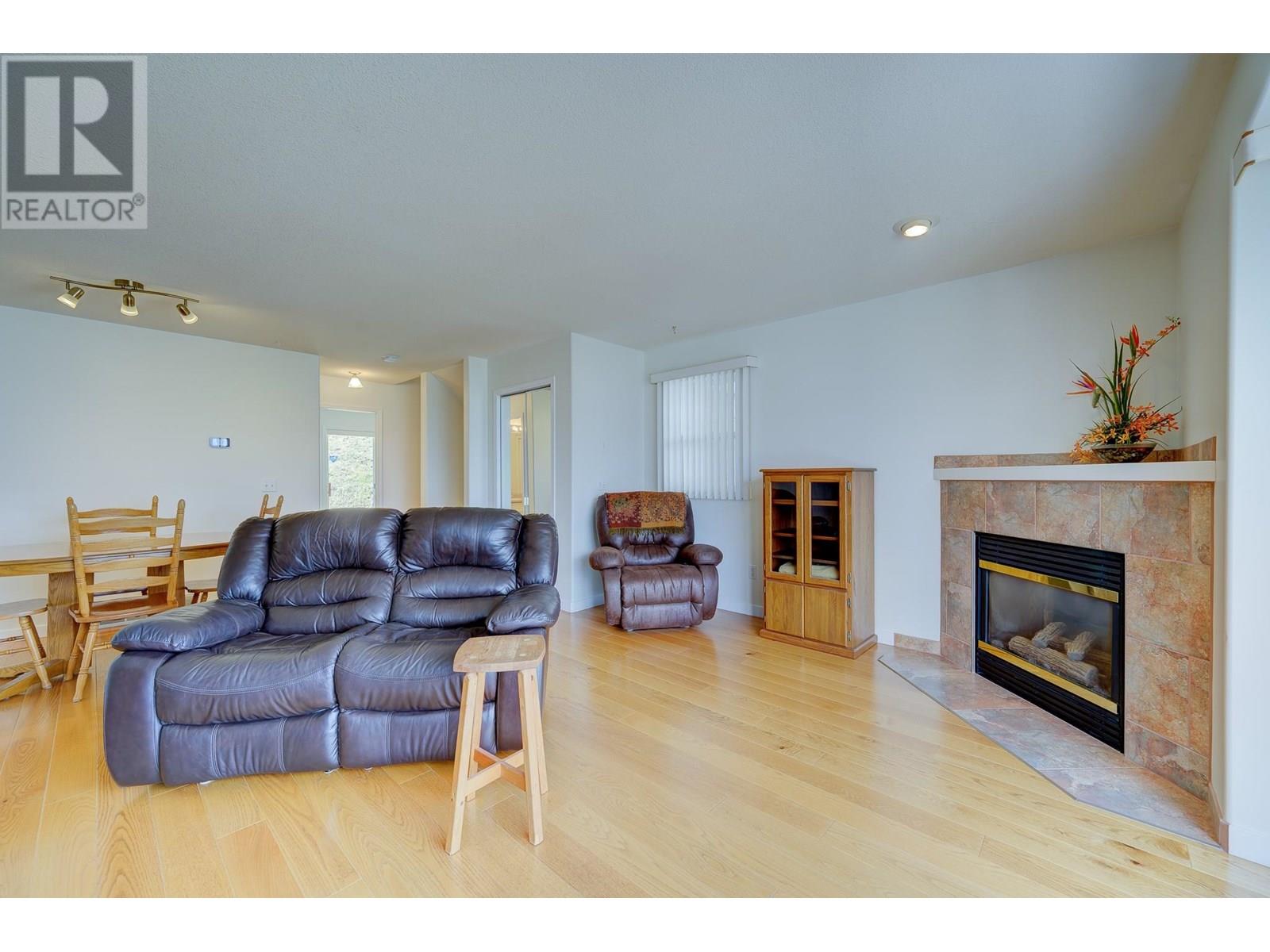 255 Pemberton Terrace Unit# 27, Kamloops