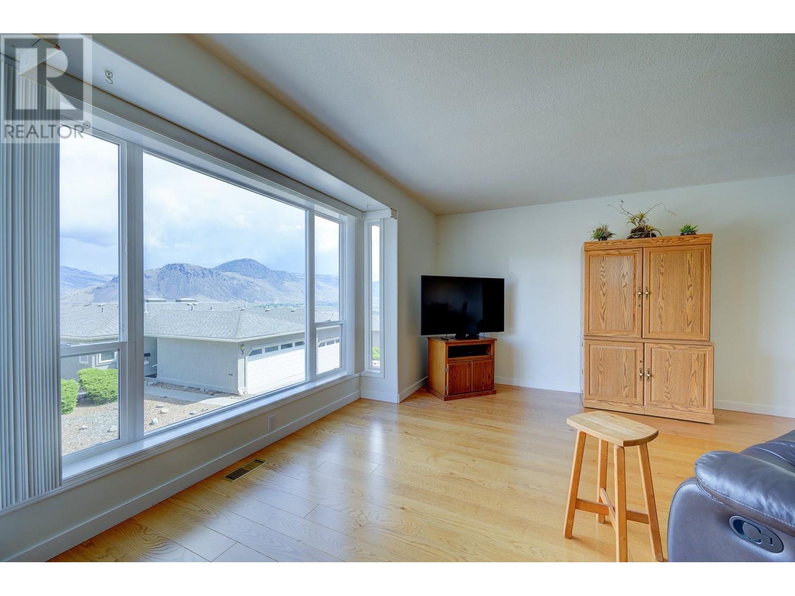 255 Pemberton Terrace Unit# 27, Kamloops