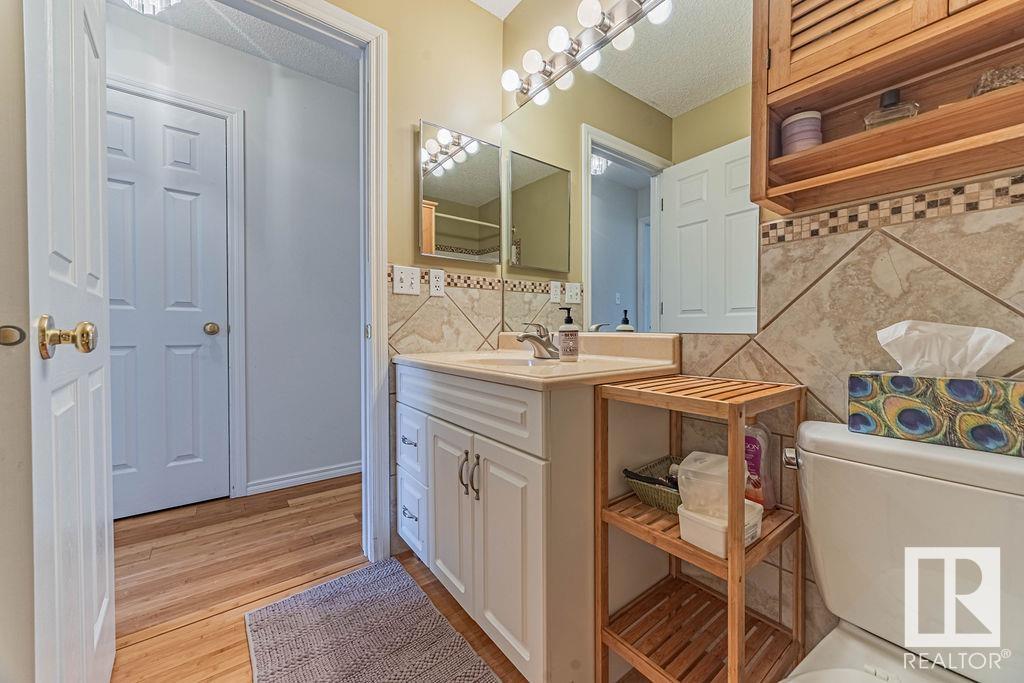 Photo 37 of 17624 96 Av Nw, Edmonton AB