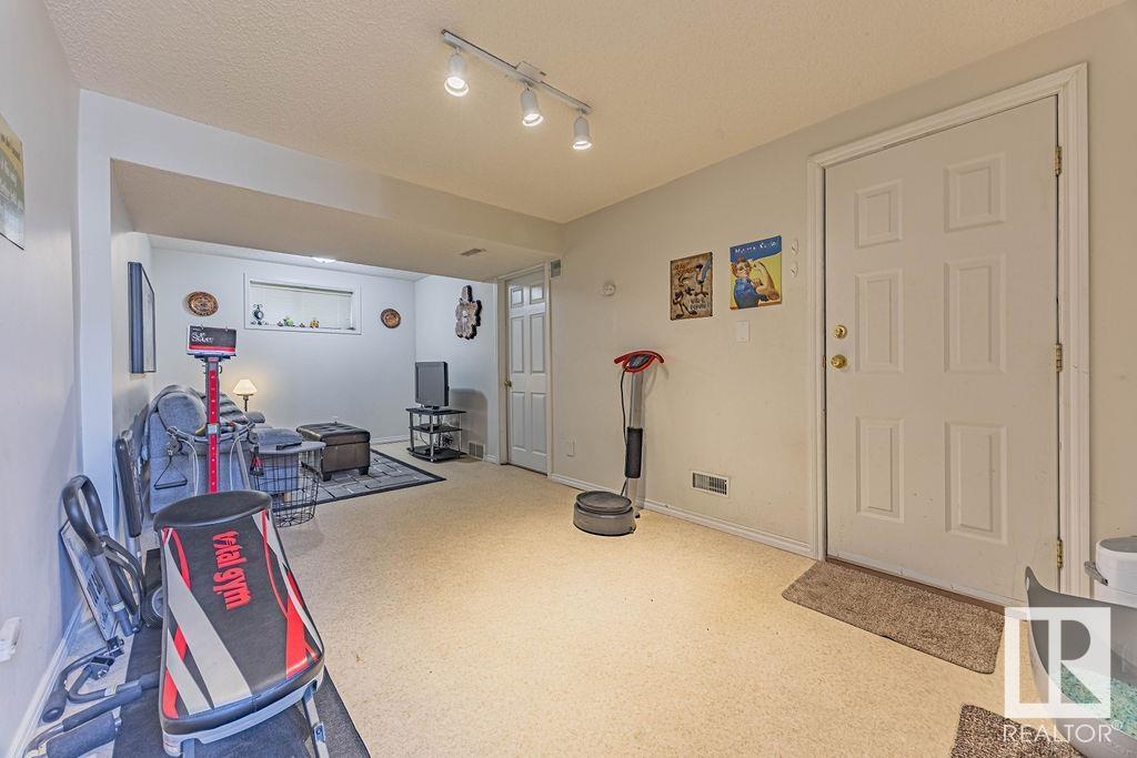 Photo 38 of 17624 96 Av Nw, Edmonton AB