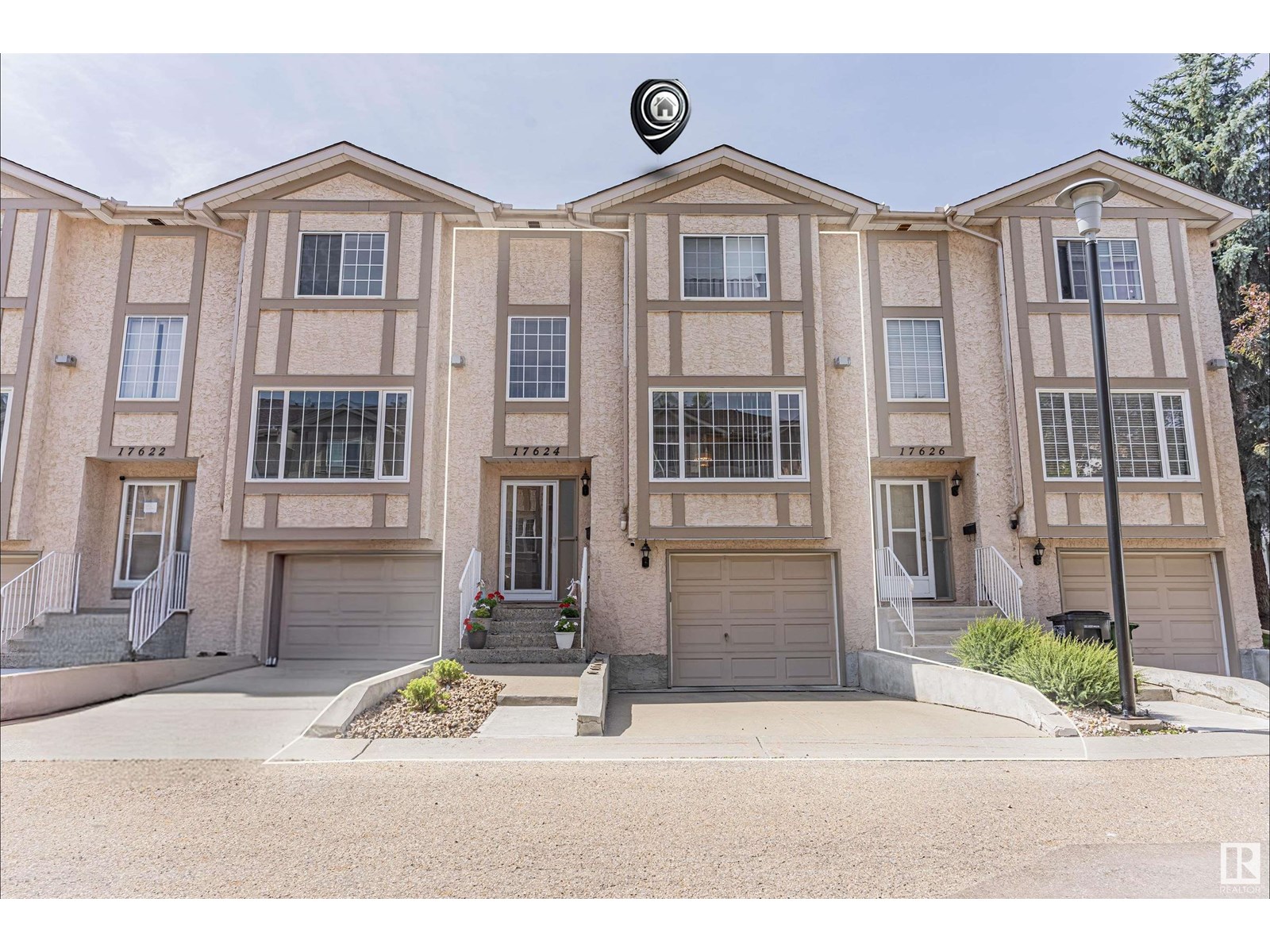 Photo 45 of 17624 96 Av Nw, Edmonton AB