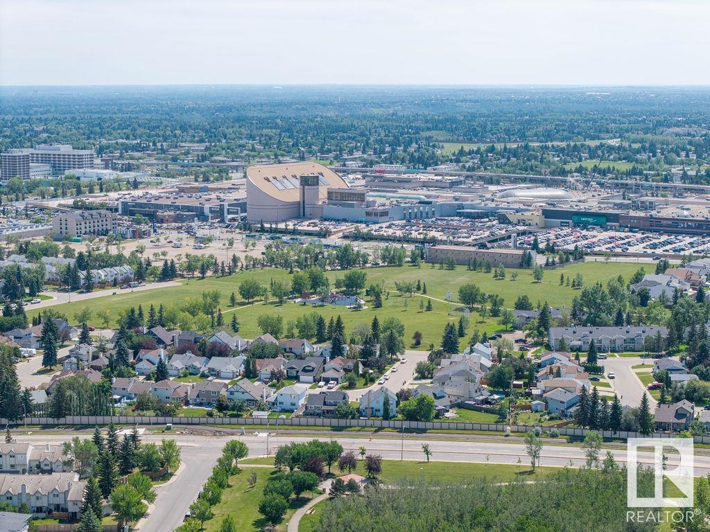Photo 5 of 17624 96 Av Nw, Edmonton AB
