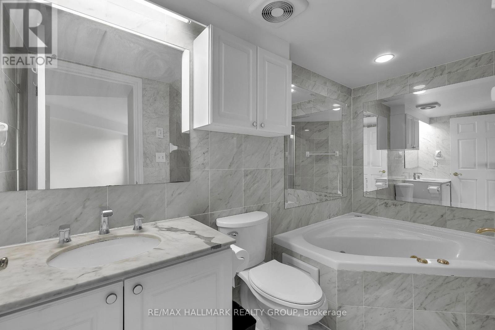 Photo 11 of 503 3105 Carling Avenue, Ottawa ON