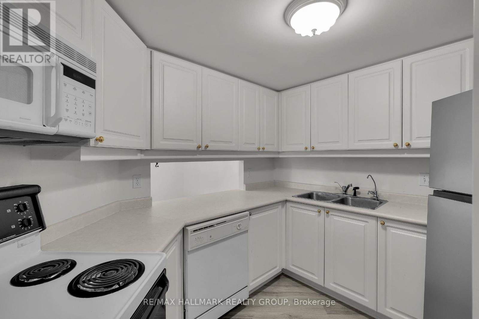Photo 7 of 503 3105 Carling Avenue, Ottawa ON
