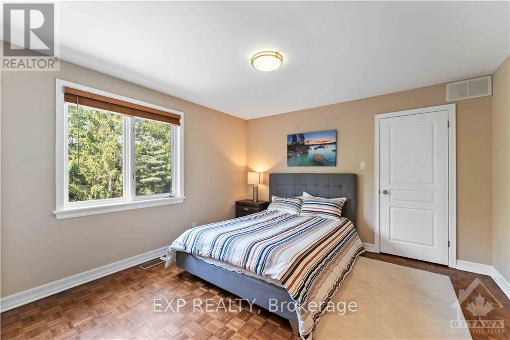 Photo 17 of 203 Balmoral Place, Ottawa ON
