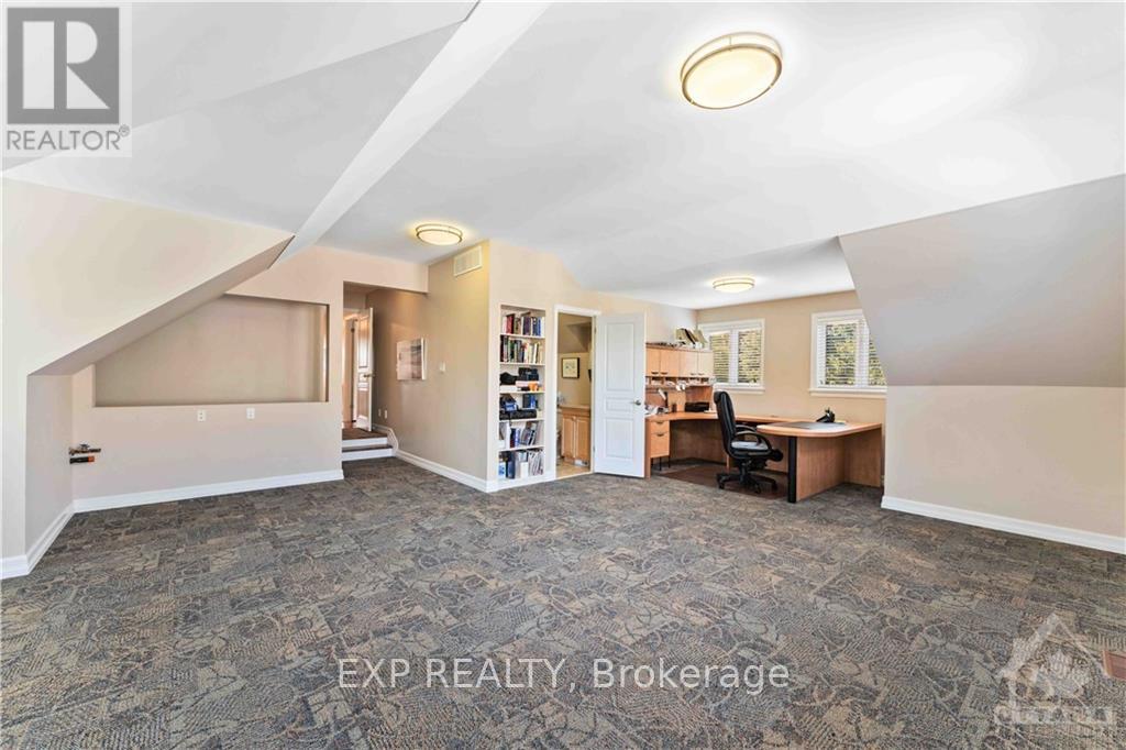 Photo 5 of 203 Balmoral Place, Ottawa ON