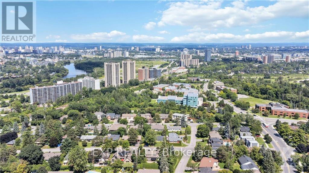 Photo 8 of 203 Balmoral Place, Ottawa ON